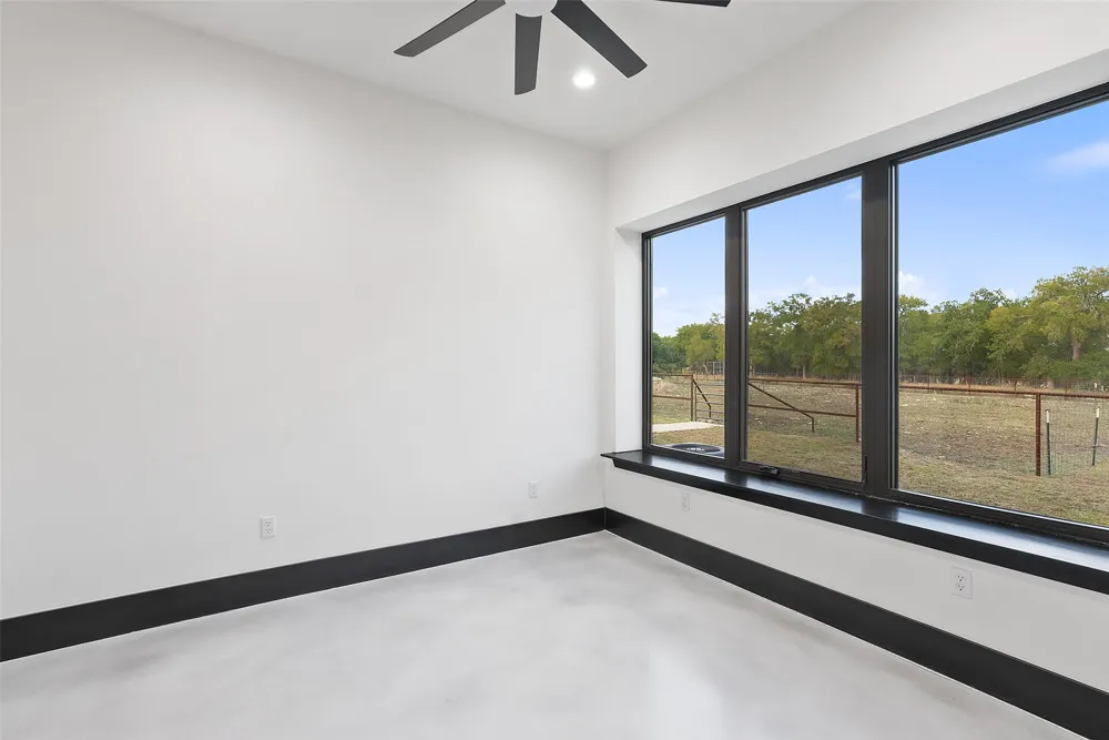 561 Broken Bit Trail Dripping Springs, TX 78620