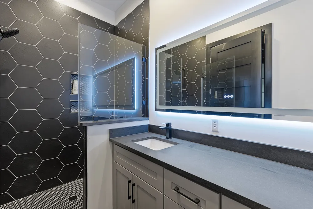 561 Broken Bit Trail Dripping Springs, TX 78620