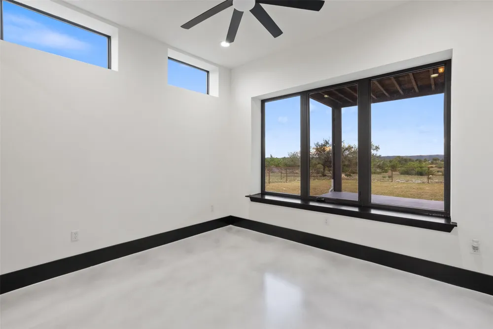 561 Broken Bit Trail Dripping Springs, TX 78620