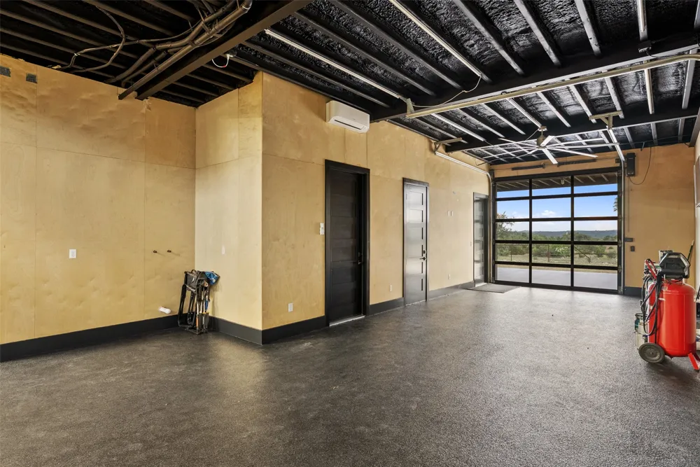 561 Broken Bit Trail Dripping Springs, TX 78620