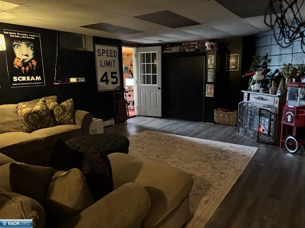 5210 Norway Drive Gilbert, MN 55741