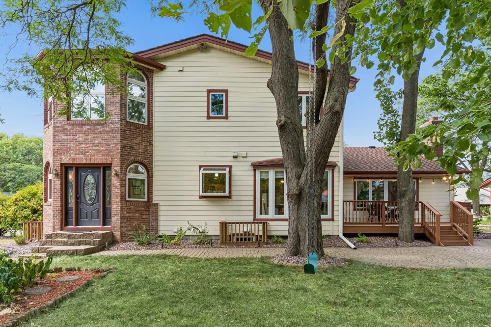 1836 Prior Avenue Falcon Heights, MN 55113