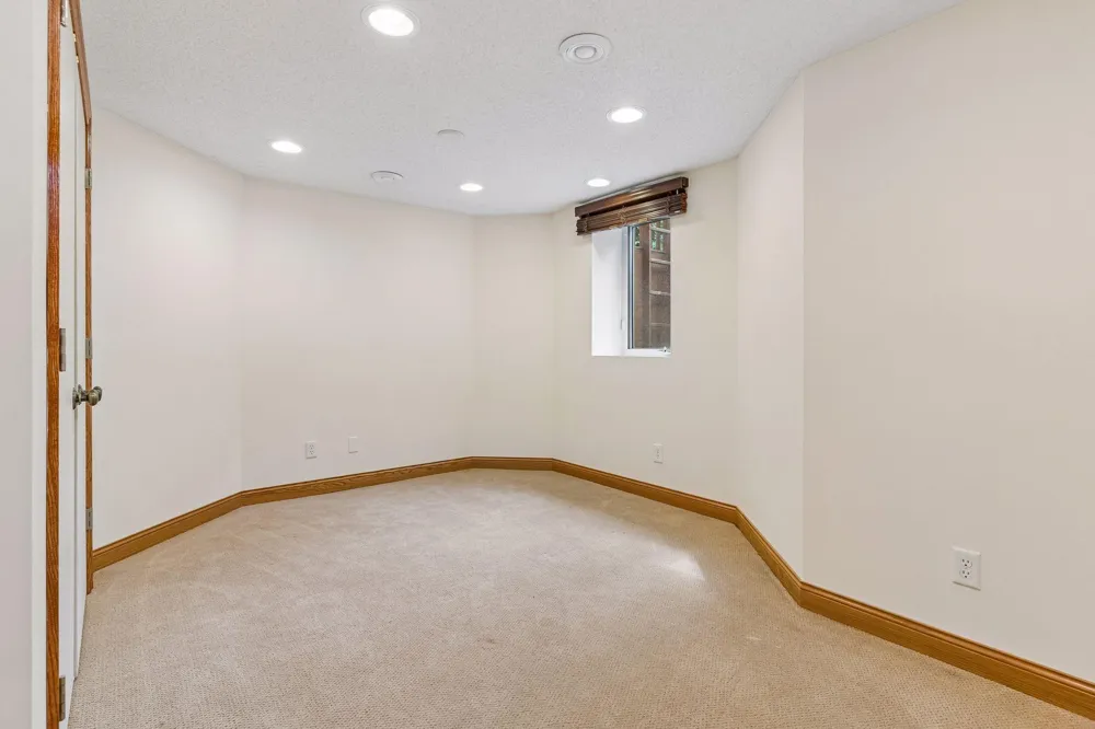 1836 Prior Avenue Falcon Heights, MN 55113