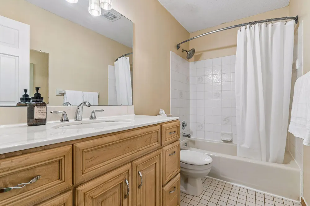 1836 Prior Avenue Falcon Heights, MN 55113