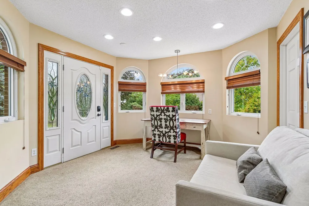 1836 Prior Avenue Falcon Heights, MN 55113