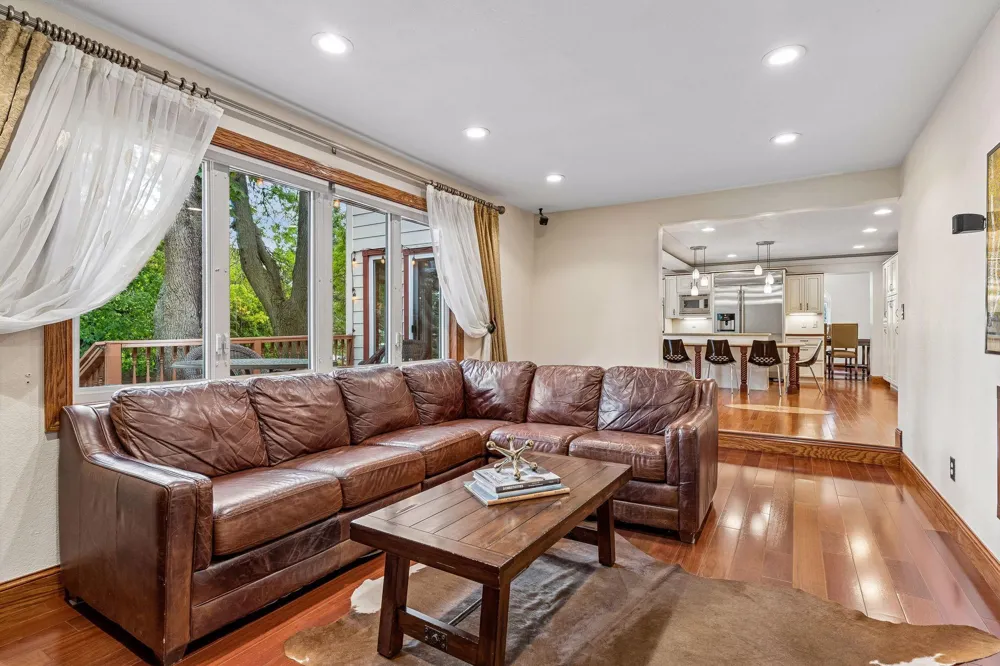 1836 Prior Avenue Falcon Heights, MN 55113