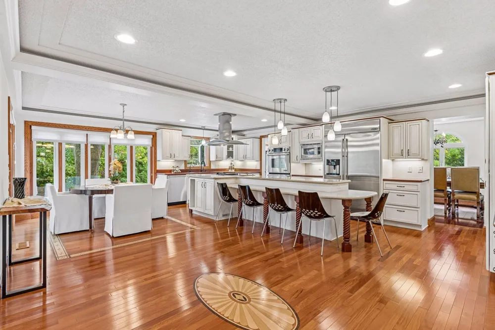 1836 Prior Avenue Falcon Heights, MN 55113