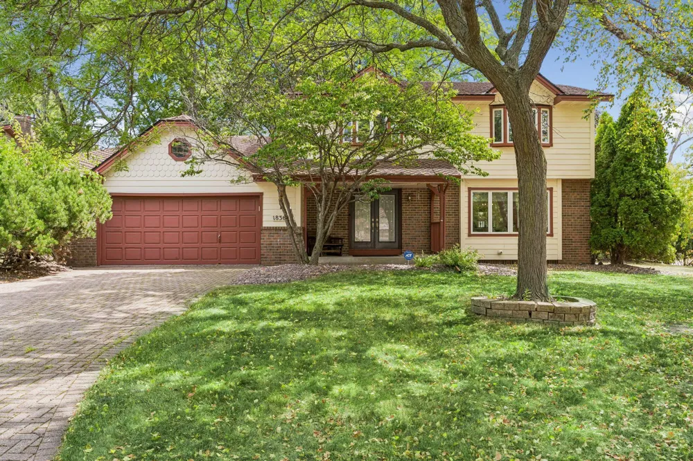 1836 Prior Avenue Falcon Heights, MN 55113