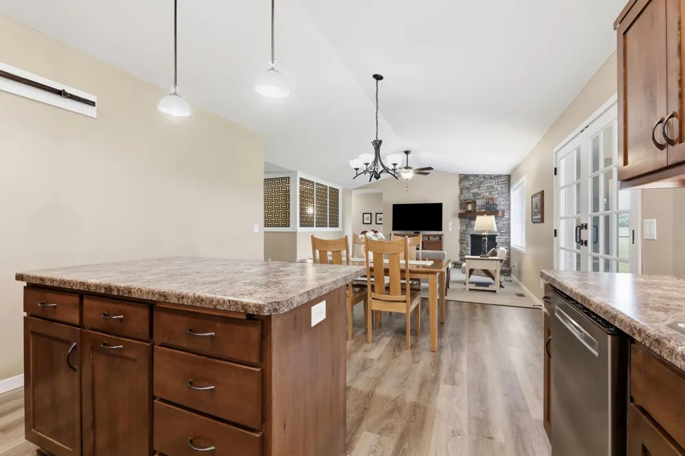 15379 292nd Avenue NW Zimmerman, MN 55398