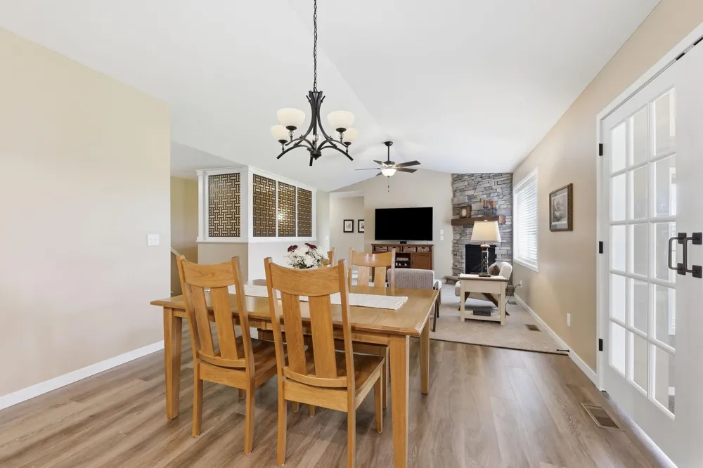 15379 292nd Avenue NW Zimmerman, MN 55398