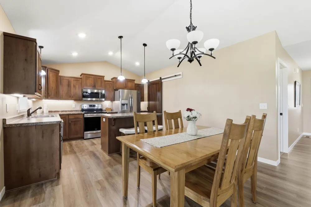 15379 292nd Avenue NW Zimmerman, MN 55398