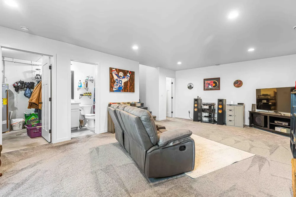 1338 27th Avenue W West Fargo, ND 58078