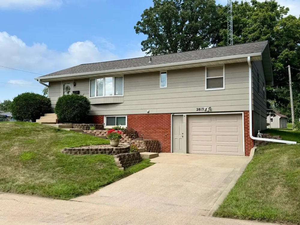 2817 15th Avenue NW Rochester, MN 55901