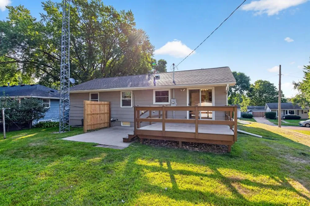 2817 15th Avenue NW Rochester, MN 55901