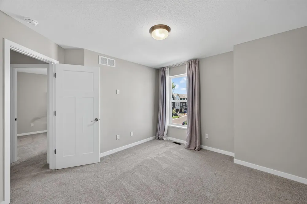 1546 Timberwood Lane West Saint Paul, MN 55118