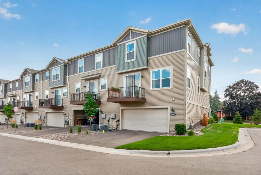 1546 Timberwood Lane West Saint Paul, MN 55118
