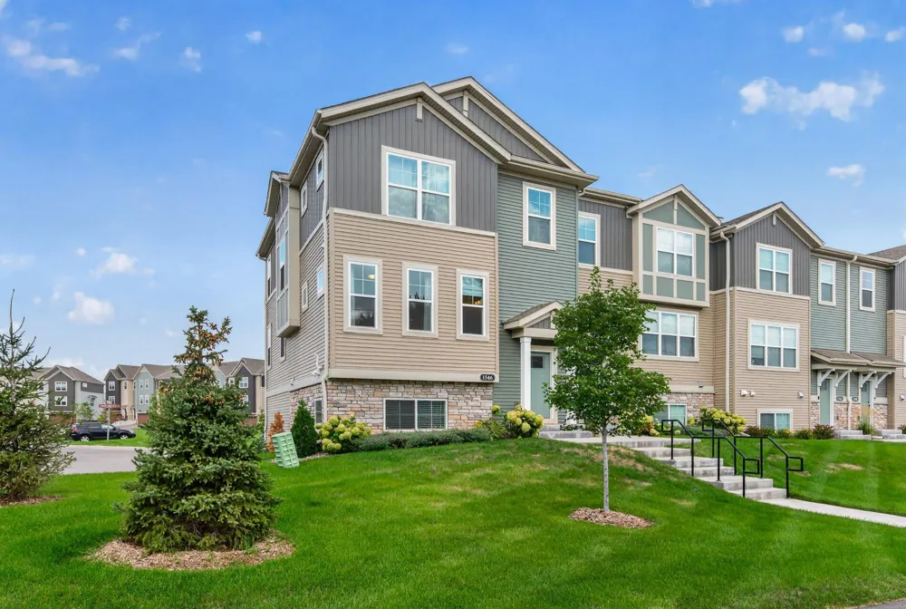 1546 Timberwood Lane West Saint Paul, MN 55118