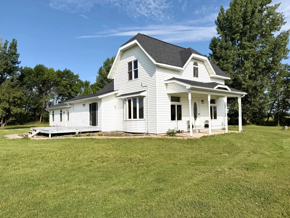 28707 350th Avenue Roseau, MN 56751