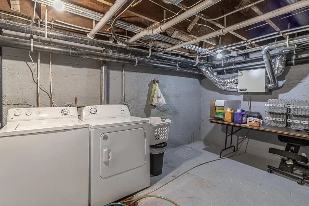 25 S Park Avenue Le Center, MN 56057