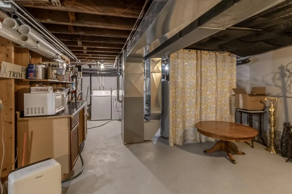 25 S Park Avenue Le Center, MN 56057