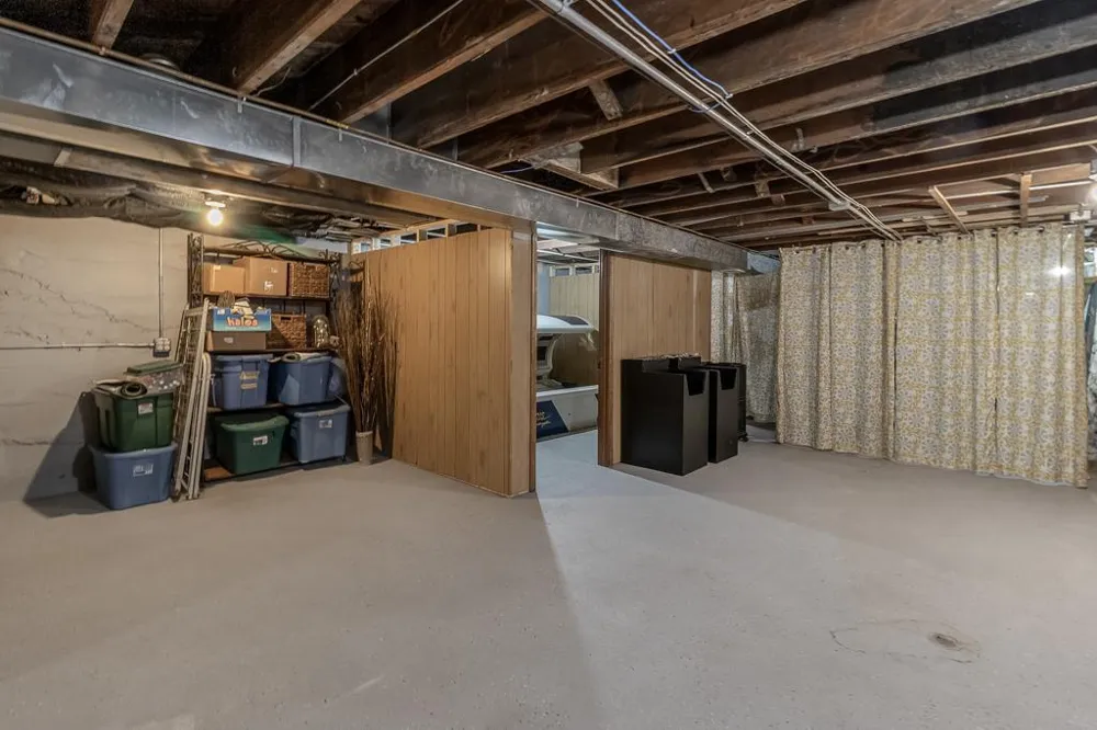 25 S Park Avenue Le Center, MN 56057
