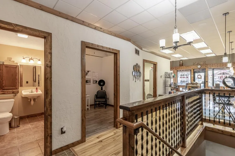 25 S Park Avenue Le Center, MN 56057