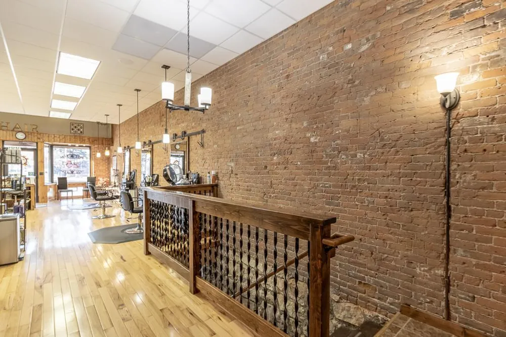 25 S Park Avenue Le Center, MN 56057