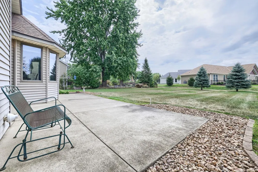 1411 Ridgewood Court Hastings, MN 55033