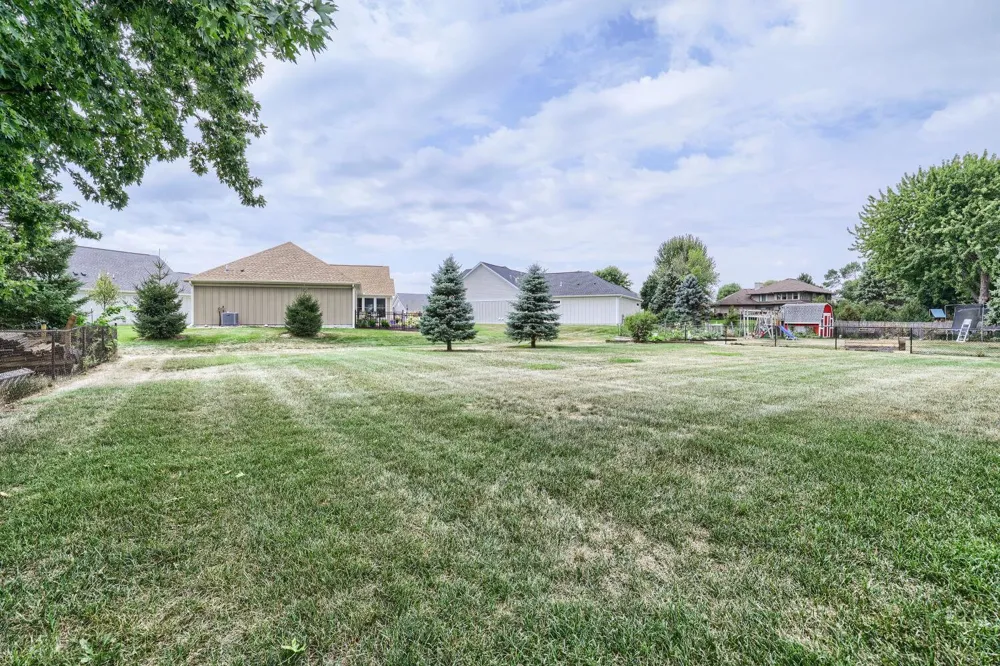 1411 Ridgewood Court Hastings, MN 55033