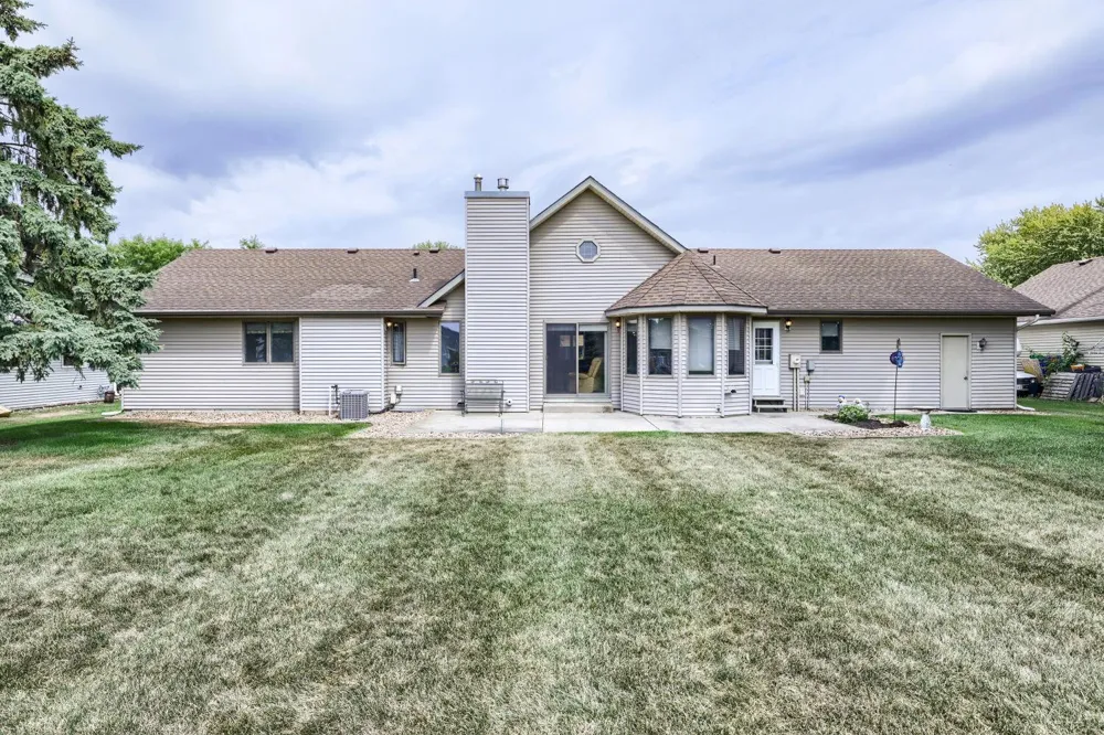 1411 Ridgewood Court Hastings, MN 55033