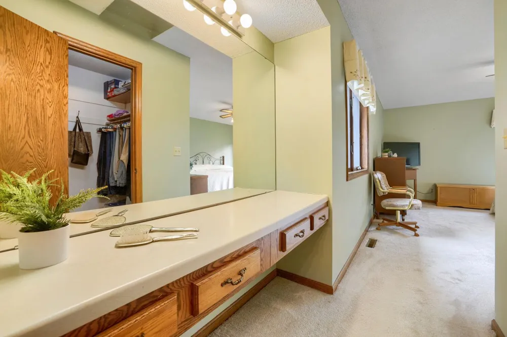 1411 Ridgewood Court Hastings, MN 55033