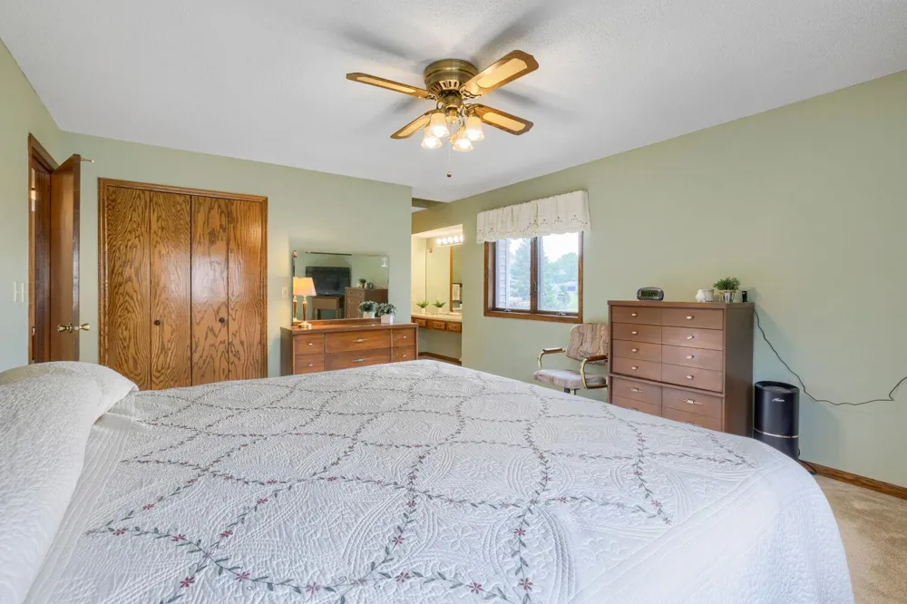 1411 Ridgewood Court Hastings, MN 55033