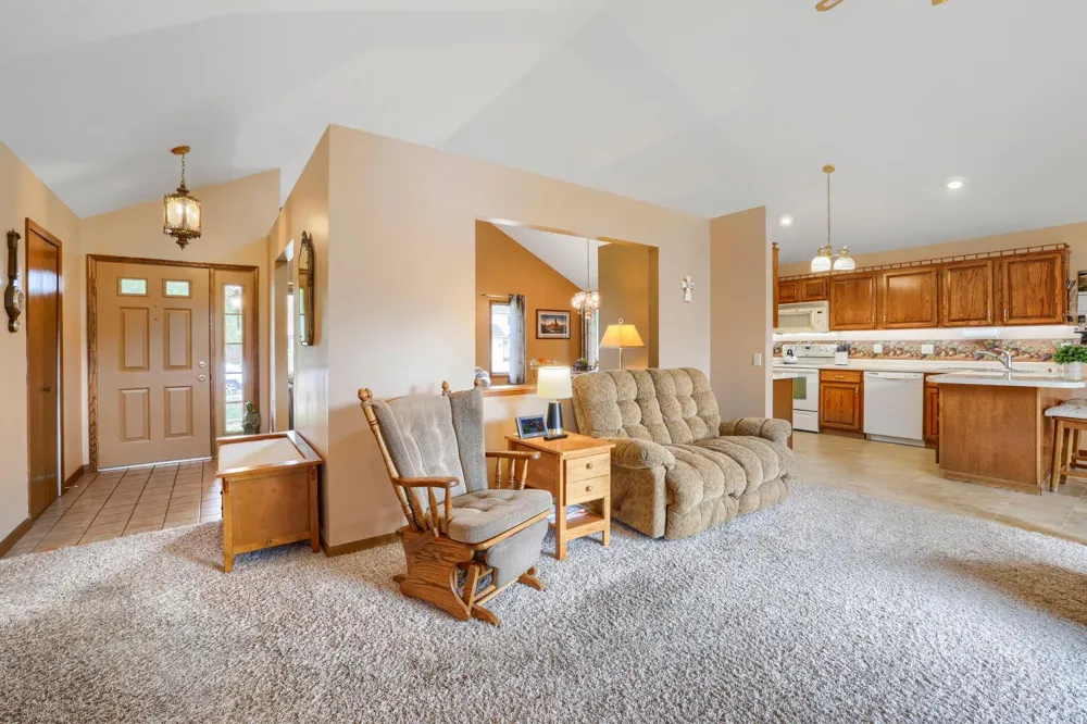 1411 Ridgewood Court Hastings, MN 55033