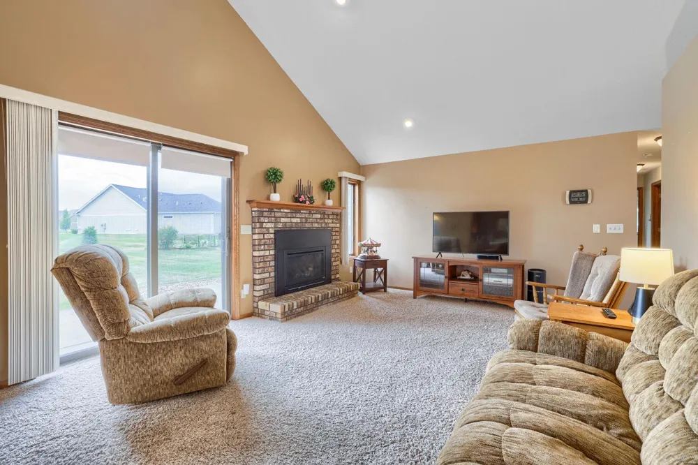 1411 Ridgewood Court Hastings, MN 55033