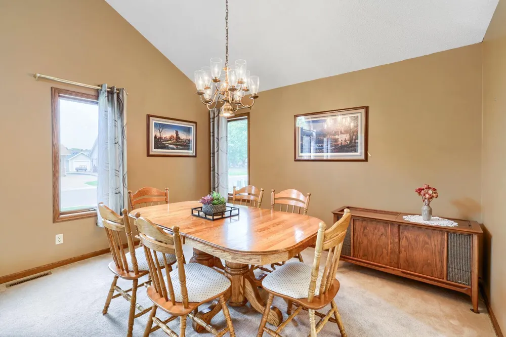 1411 Ridgewood Court Hastings, MN 55033