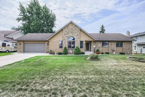 1411 Ridgewood Court