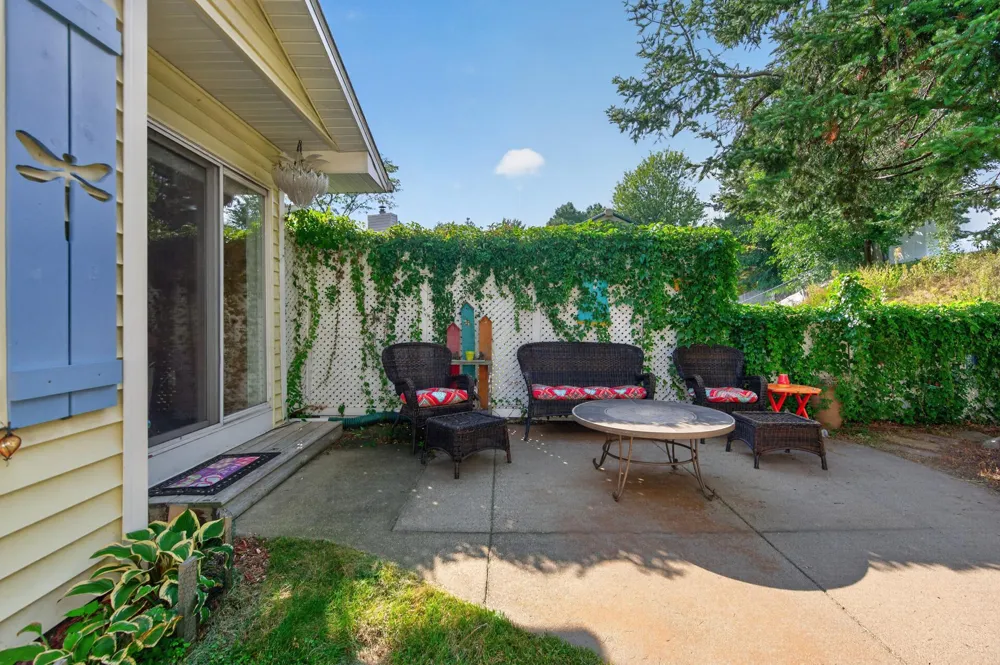 16614 Terrey Pine Drive Eden Prairie, MN 55347