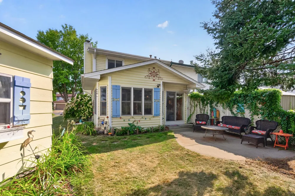 16614 Terrey Pine Drive Eden Prairie, MN 55347