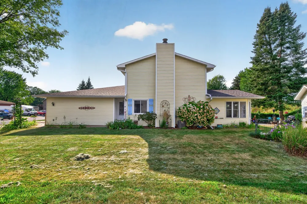 16614 Terrey Pine Drive Eden Prairie, MN 55347