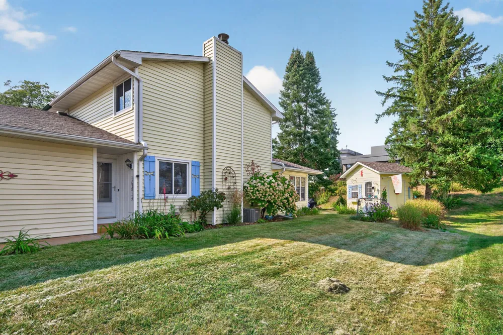 16614 Terrey Pine Drive Eden Prairie, MN 55347