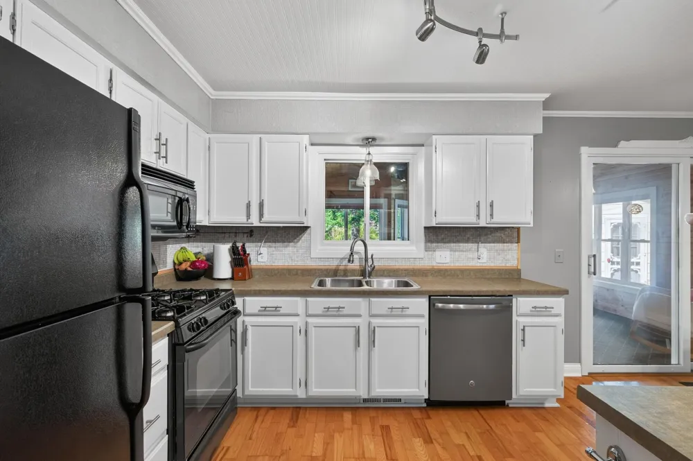16614 Terrey Pine Drive Eden Prairie, MN 55347