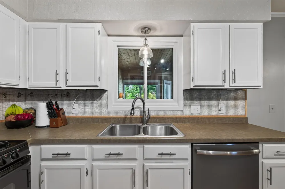 16614 Terrey Pine Drive Eden Prairie, MN 55347
