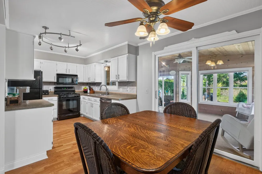 16614 Terrey Pine Drive Eden Prairie, MN 55347