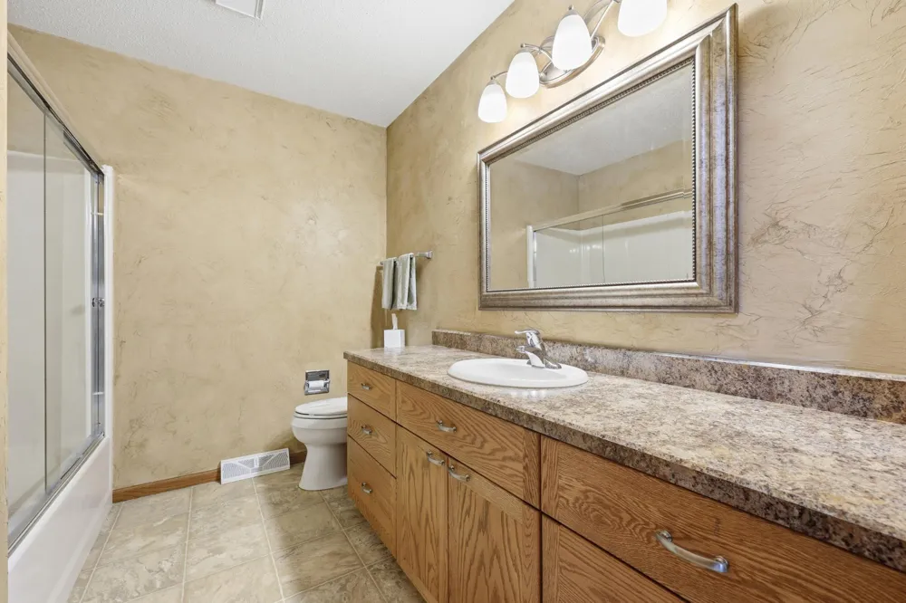 2608 25th Avenue S Fargo, ND 58103