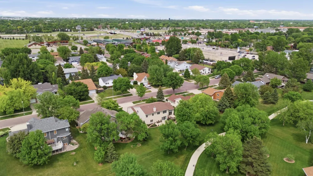 2608 25th Avenue S Fargo, ND 58103