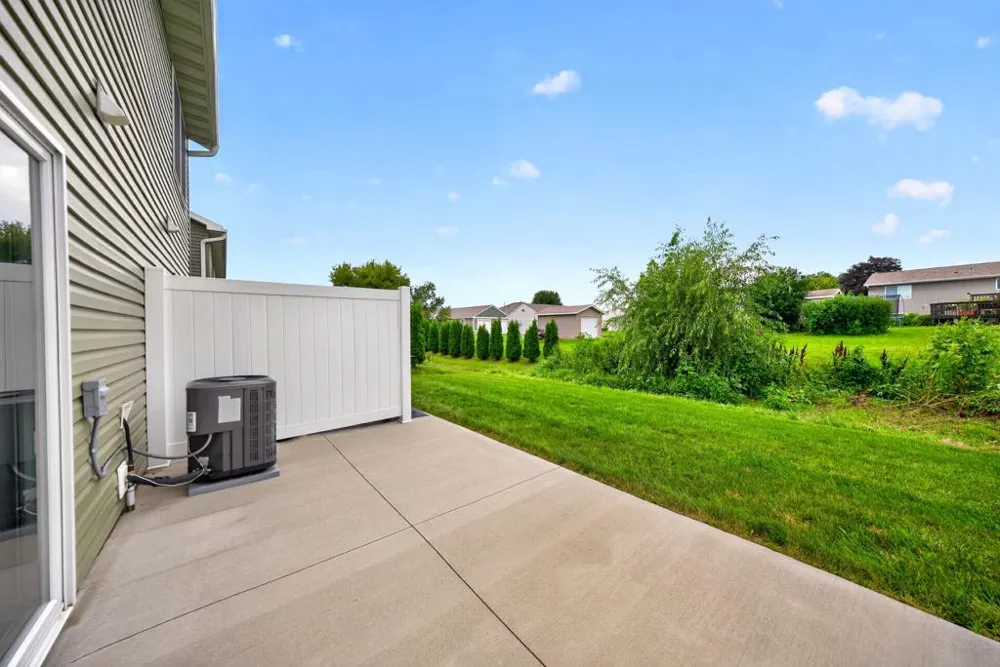 1843 Daniel Lane NE Stewartville, MN 55976