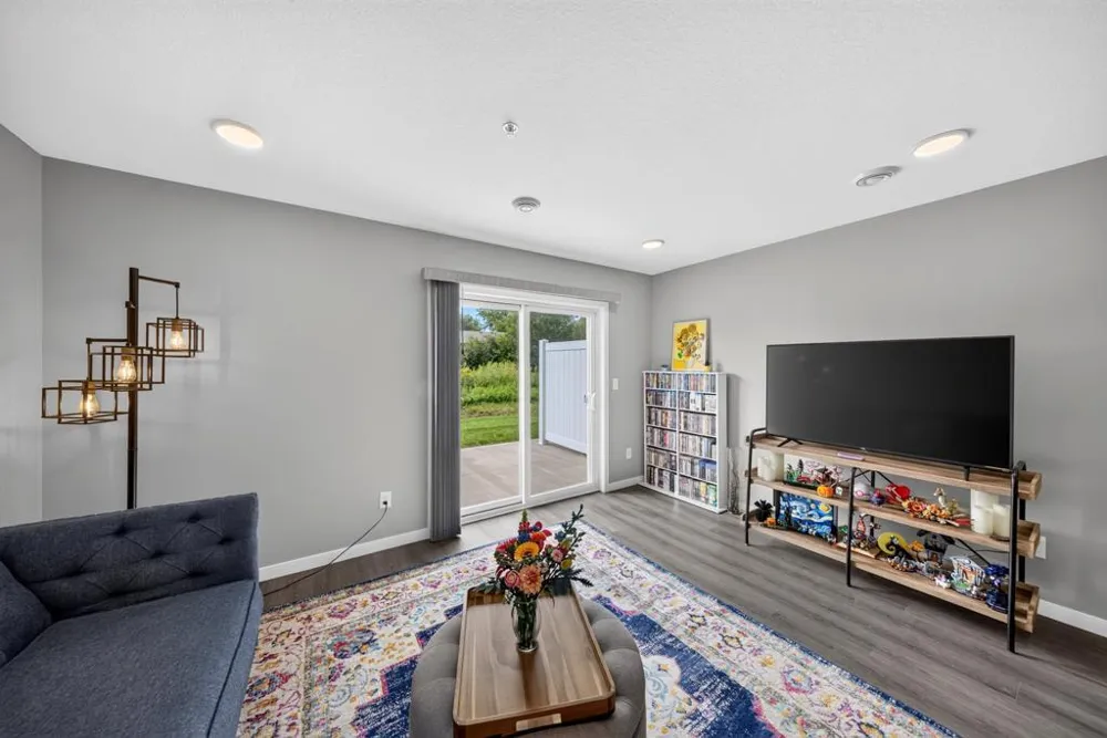 1843 Daniel Lane NE Stewartville, MN 55976