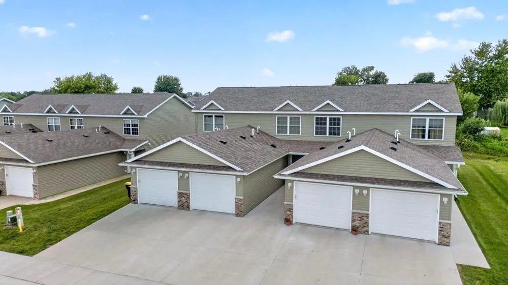 1843 Daniel Lane NE Stewartville, MN 55976