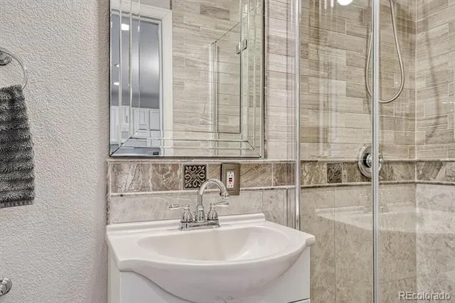 7832 S Kittredge Circle Englewood, CO 80112