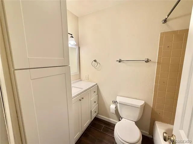 9255 E Lehigh Avenue #223 Denver, CO 80237